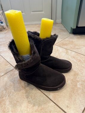 UGG Women's Dark Brown Suede Faux Fur Boots size 9